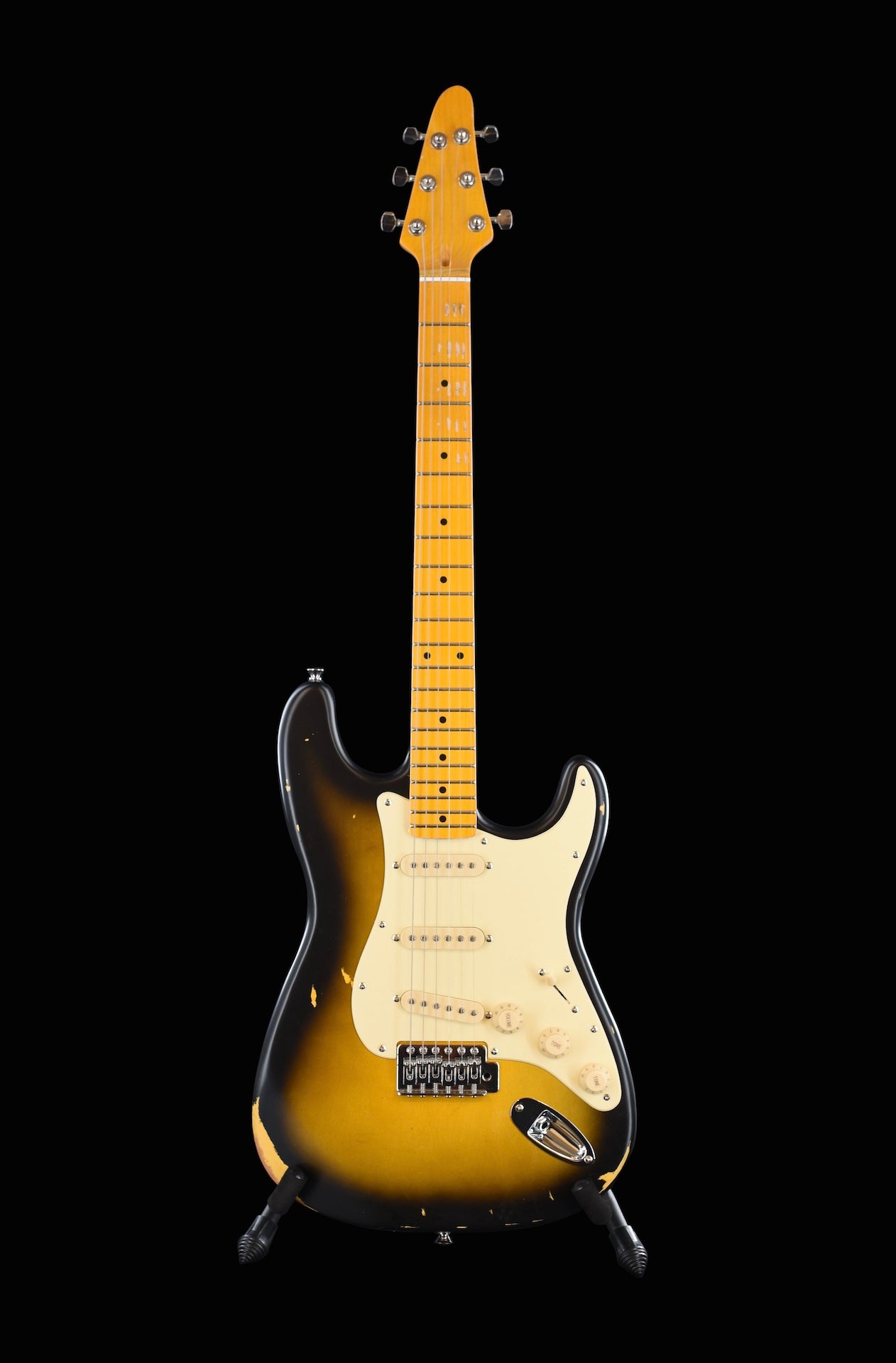 Strat Style Relic Tobacco Burst With Hardshell Case